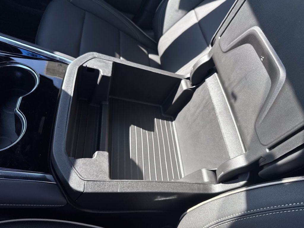 2026 Chevrolet Suburban Premier - Photo 25