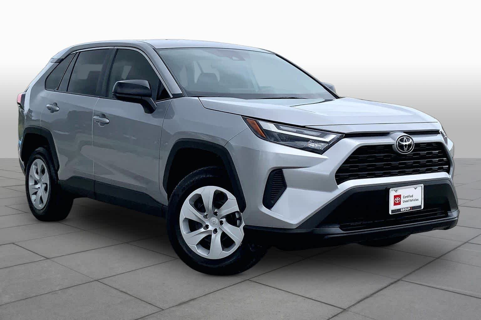 Used 2025 Silver Sky Metallic Toyota LE image 3