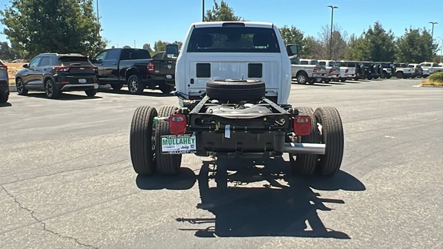 2026 RAM 3500 Chassis Tradesman - Photo 4