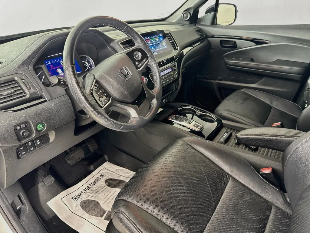 Certified Used 2023 White Honda Elite image 11
