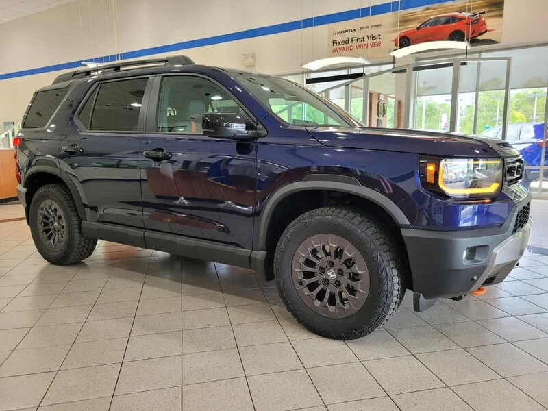 New 2026 Obsidian Blue Pearl Honda TRAILSPORT AWD image 3