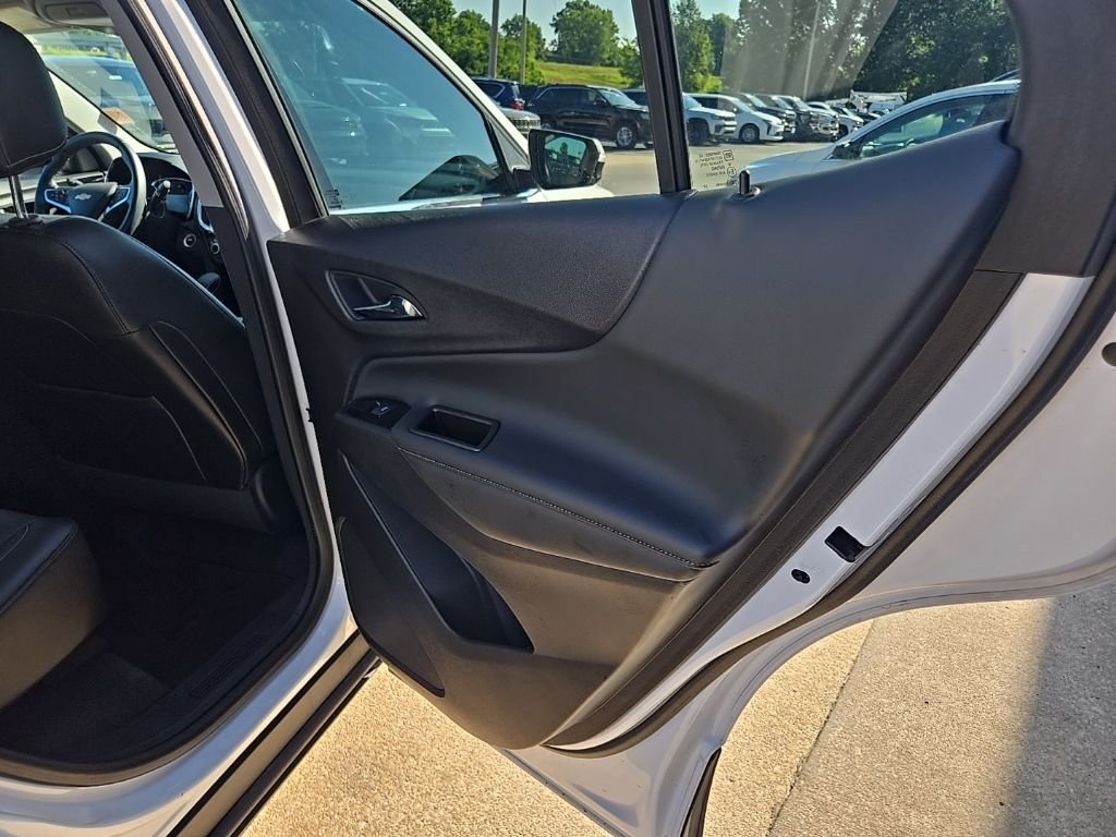 Used 2023 White Chevrolet Premier image 77