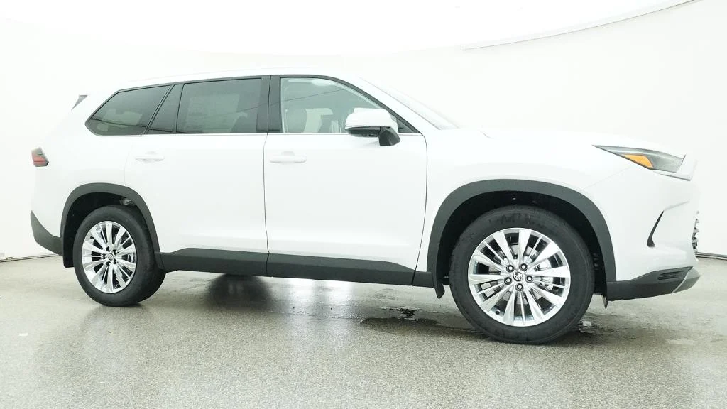 New 2026 Wind Chill Pearl Toyota Platinum image 11