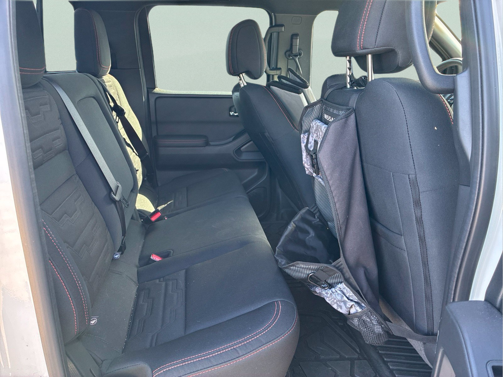 Used 2025 White Nissan PRO-4X image 11