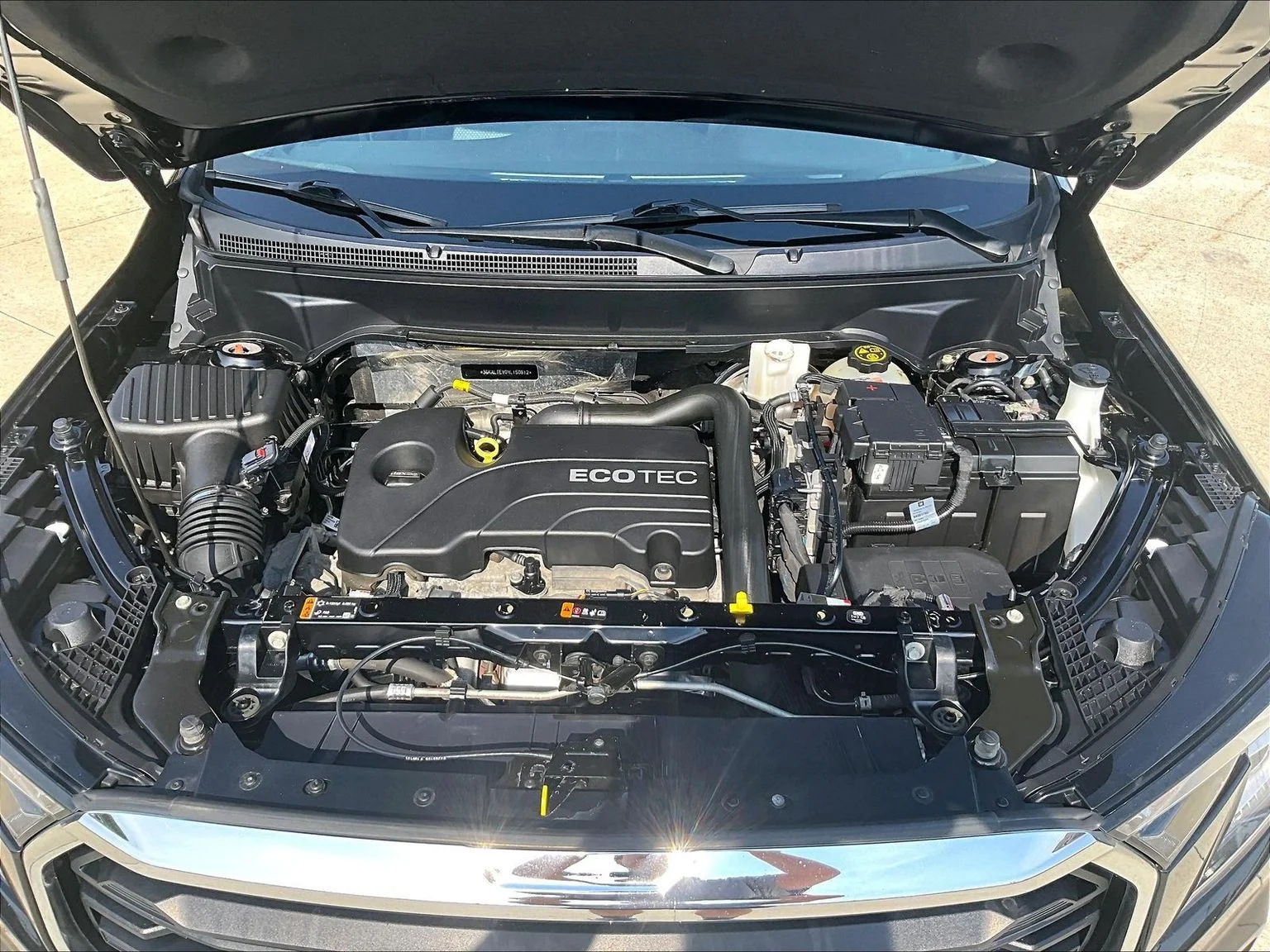 Used 2022 Black GMC SLE image 10