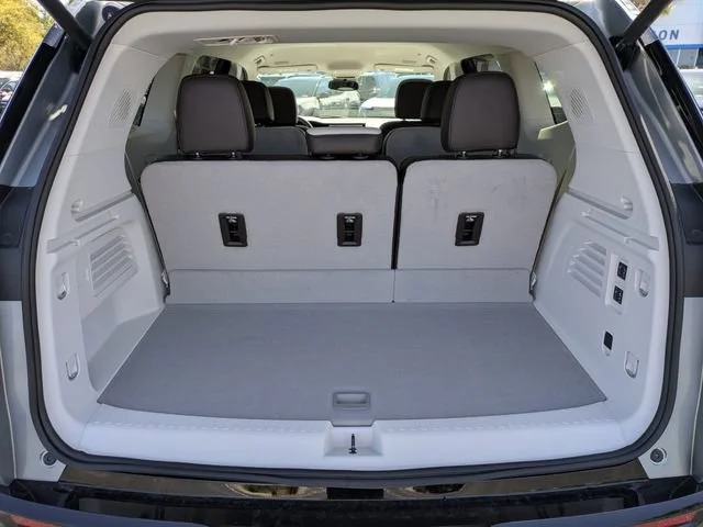 Used 2025 Sterling Metallic GMC Denali image 13