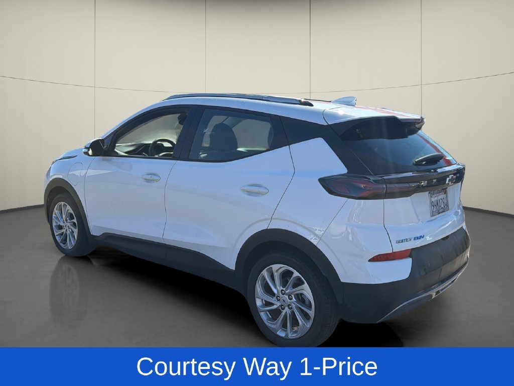 Used 2023 White Chevrolet LT image 6