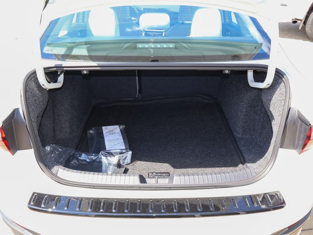New 2026 White Volkswagen 1.5T SE image 10