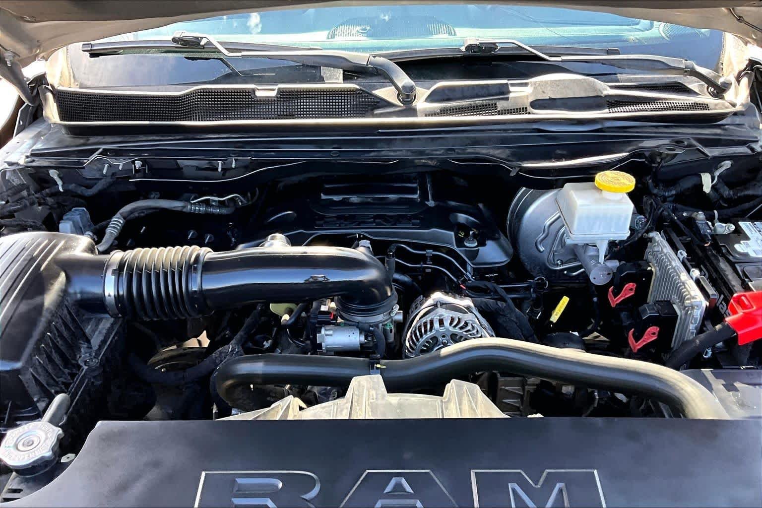 Used 2020 Billet Silver Metallic Clearcoat Ram Laramie image 32