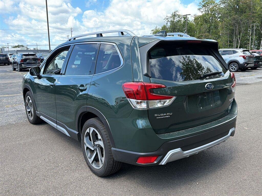 Used 2023 Cascade Green Silica Subaru Touring image 10