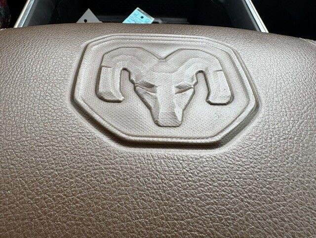 Used 2020 Diamond Black Crystal Pearlcoat Ram Laramie image 13