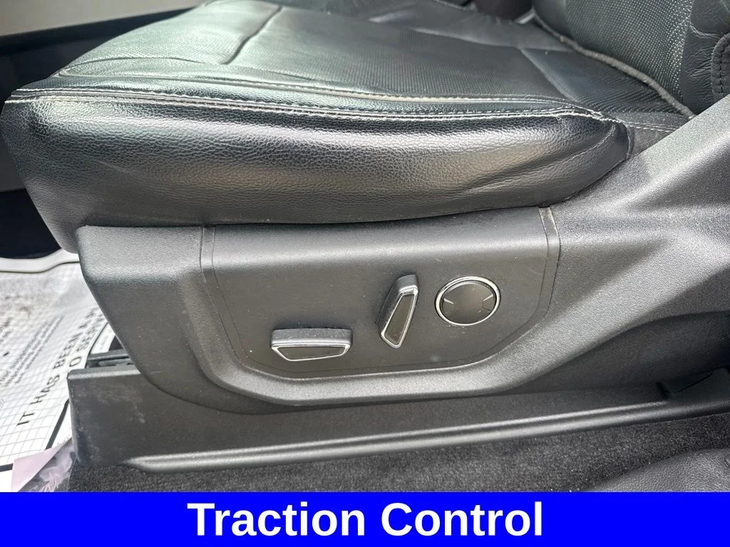 Used 2016 Shadow Black Ford Lariat image 18