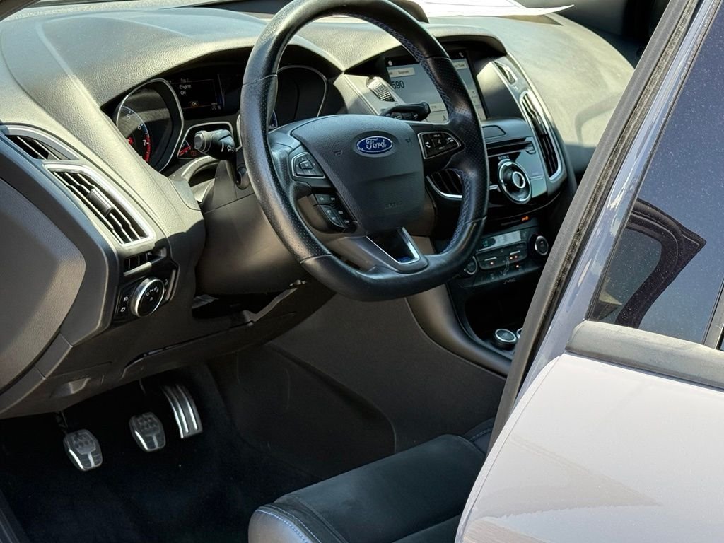 Certified Used 2017 Stealth Gray Ford RS image 7