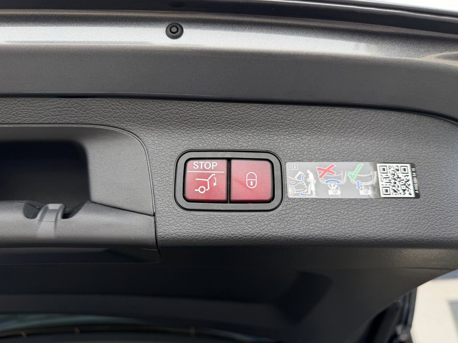 New 2026 Selenite Grey Metallic Mercedes-Benz GLS 450 image 48