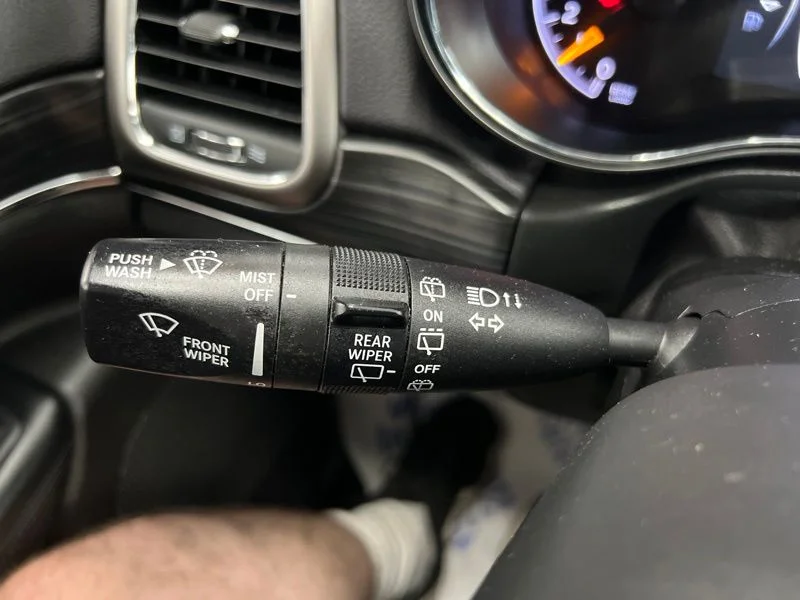 Used 2020 White Jeep Limited image 22