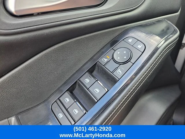 Used 2025 Silver Nissan SV image 28