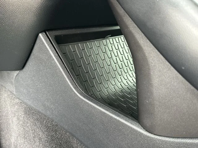 Used 2020 Gray Lincoln Reserve image 30
