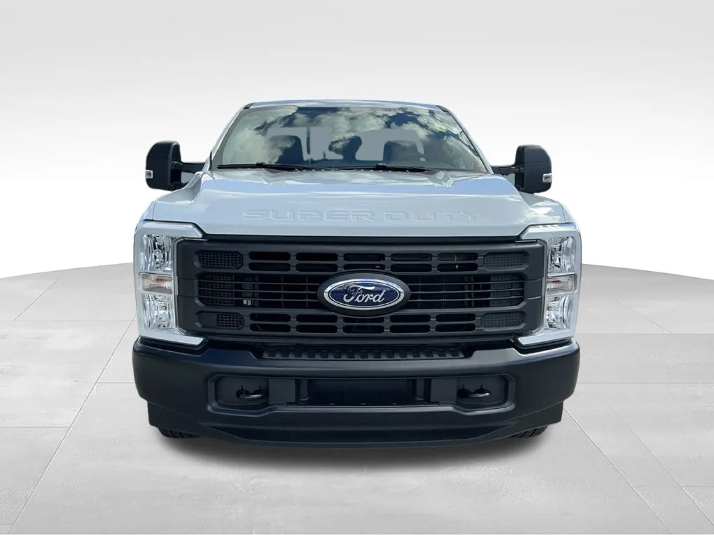 Used 2026 White Ford XL image 11