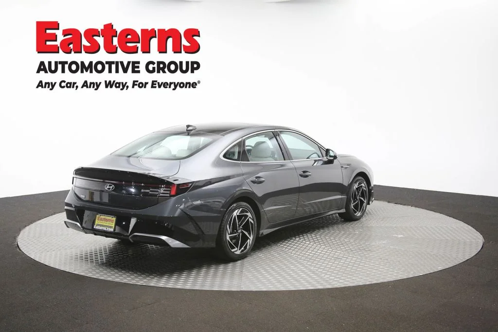 Used 2024 Gray Hyundai SEL image 42