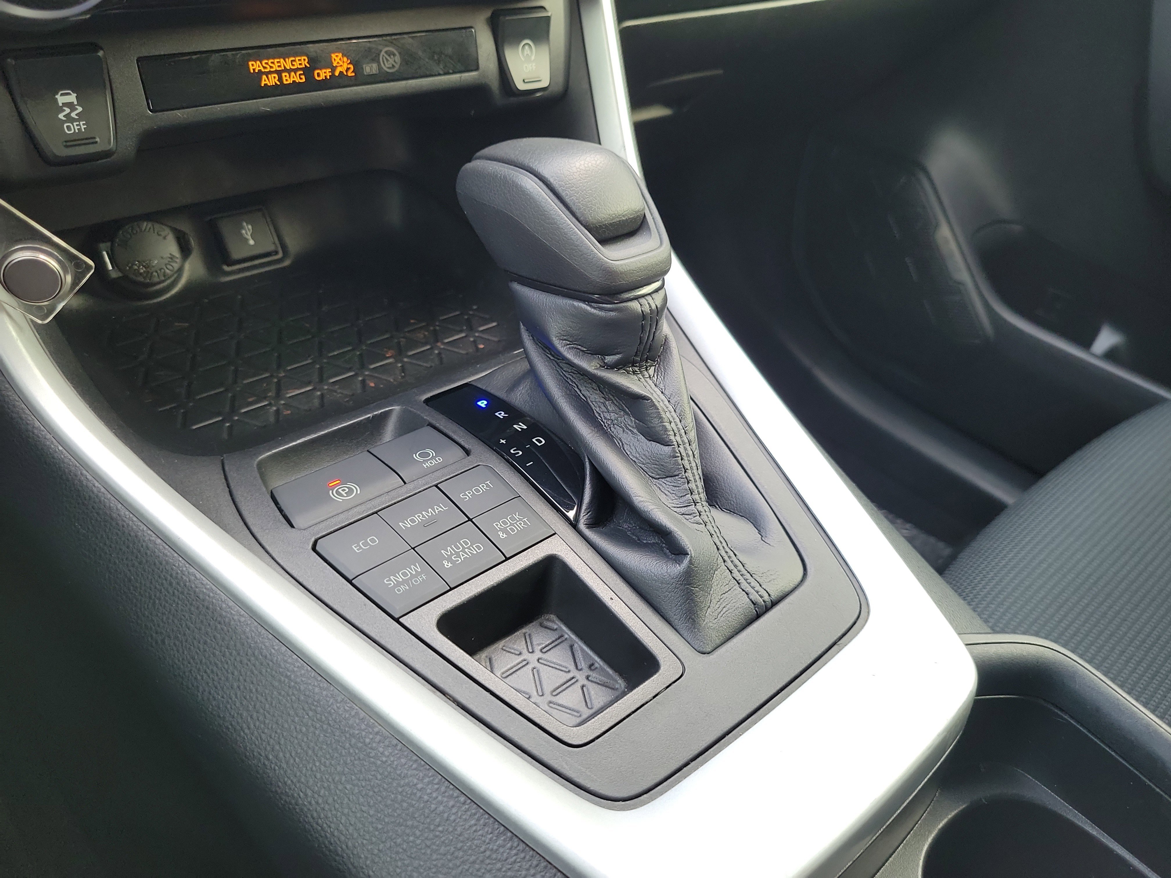Used 2021 Magnetic Gray Metallic Toyota LE image 20
