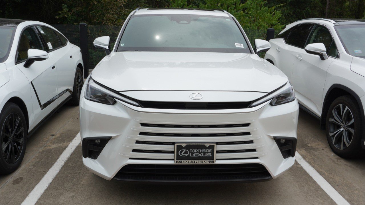 Used 2026 WIND CHILL PEARL* Lexus TX 350 Premium image 2