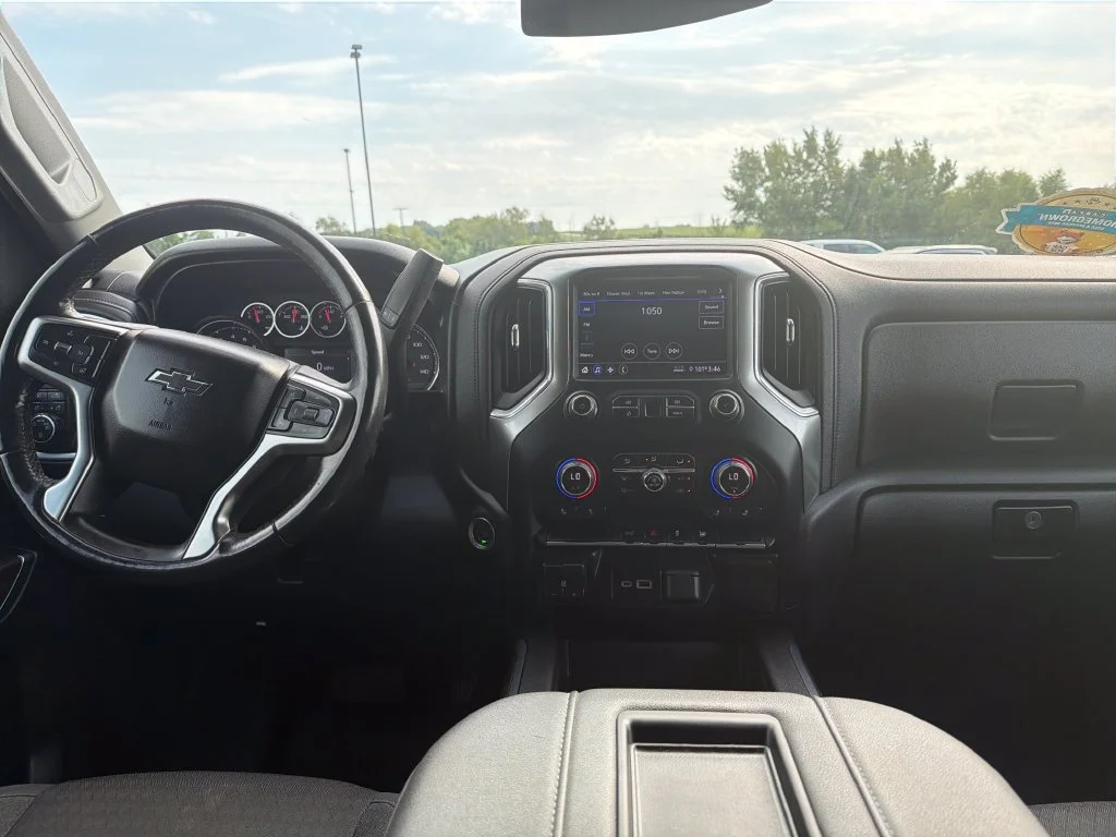 2021 Chevrolet Silverado 1500 RST - Photo 11