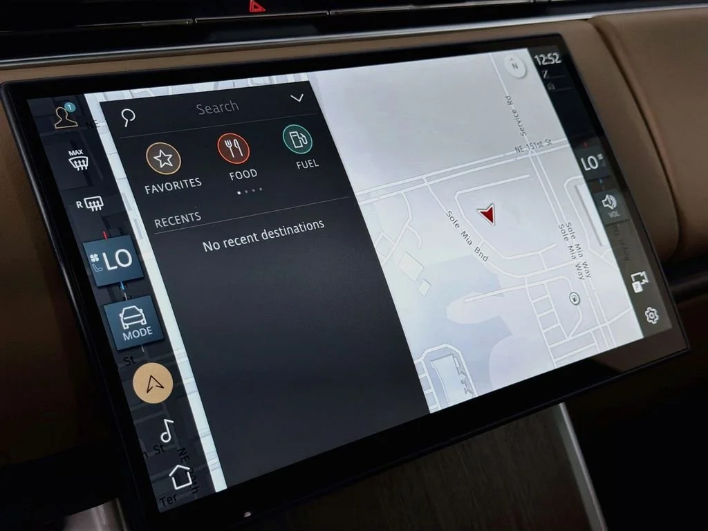 2026 Land Rover Range Rover SE - Photo 13