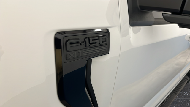 Used 2024 Oxford White Ford XLT image 42