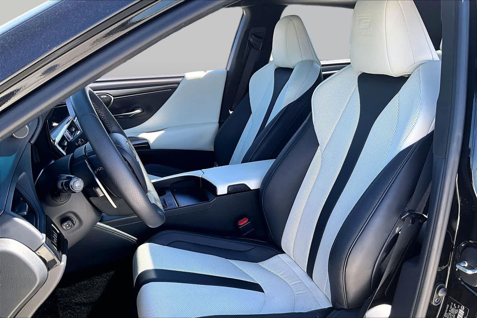 Used 2024 Obsidian Lexus F SPORT Handling image 7