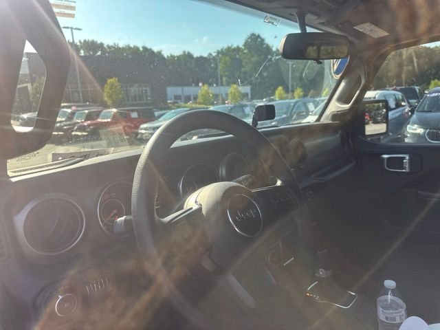 Used 2021 Black Jeep Unlimited Sport image 12