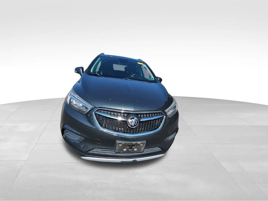 Used 2018 Gray Buick Preferred image 3