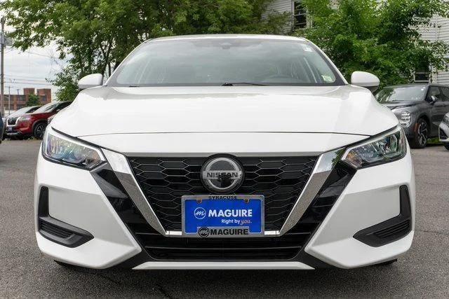 Used 2023 White Nissan SV image 4