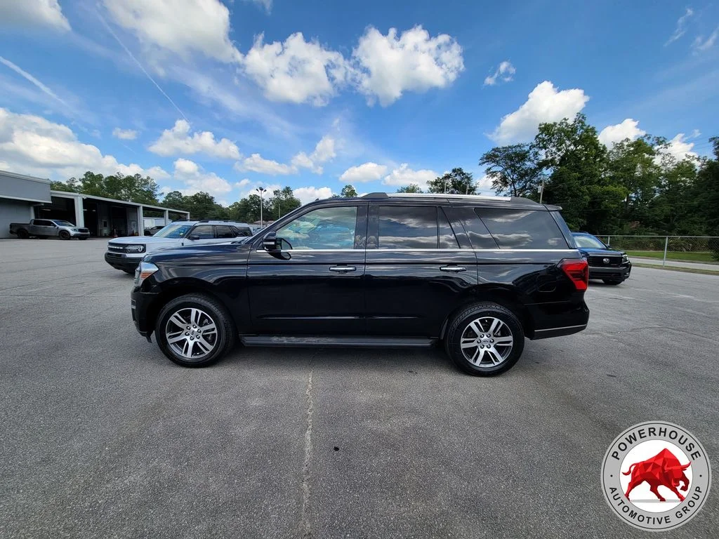 Used 2024 Black Ford Limited image 3