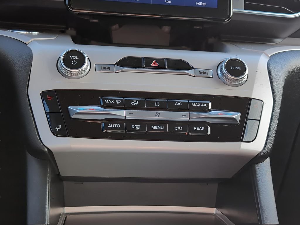 Used 2023 Oxford White Ford XLT image 20