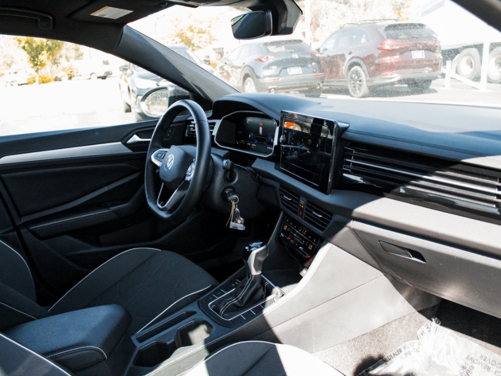 Used 2025 White Volkswagen Sport image 25