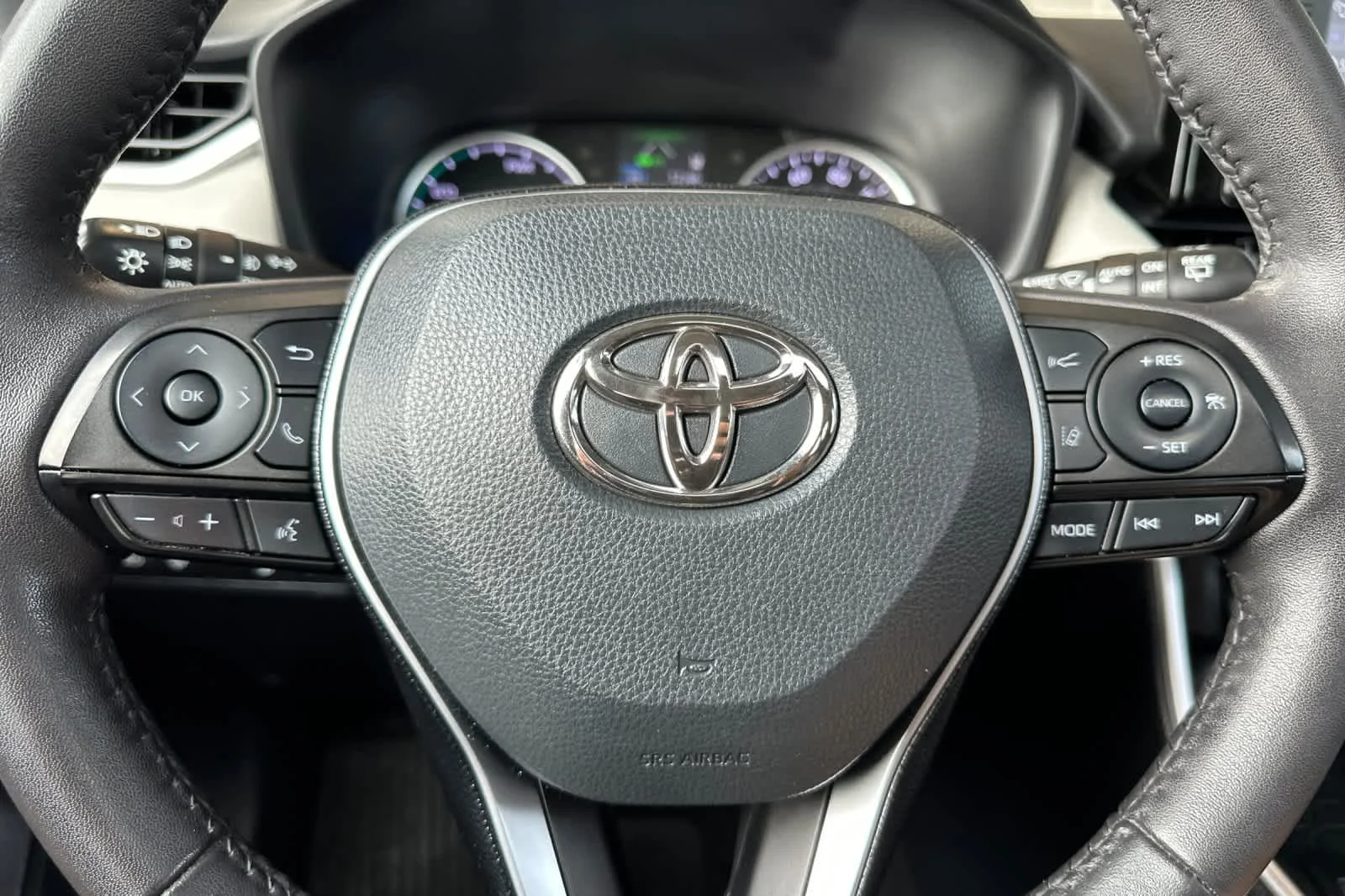 Used 2021 Magnetic Gray Metallic Toyota Hybrid XLE image 23