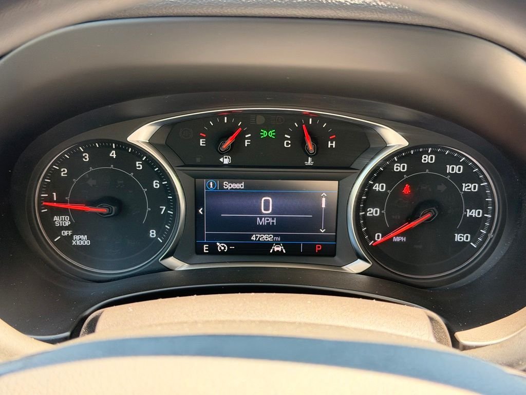 Used 2024 Silver GMC SLE image 27