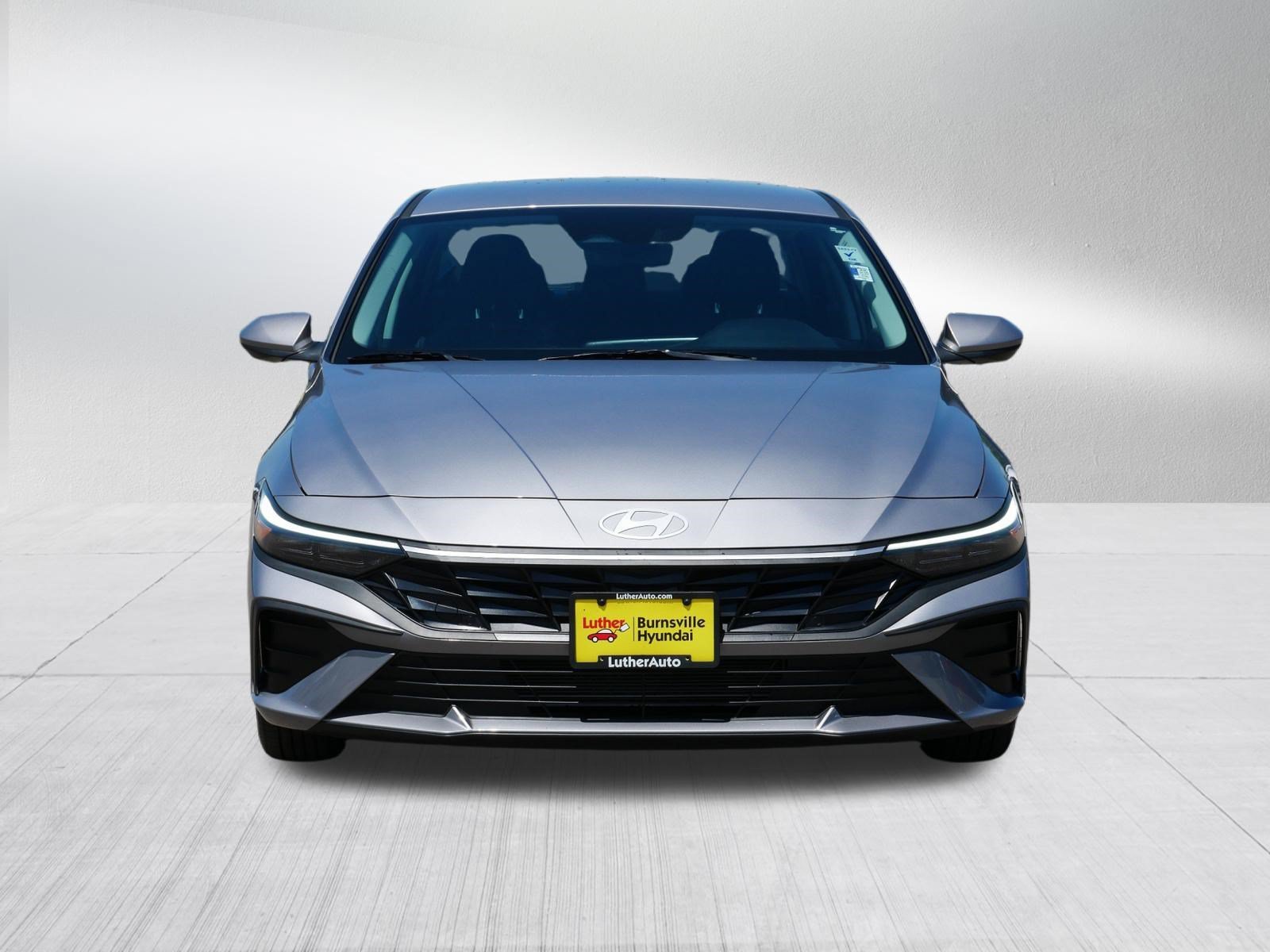 Certified Used 2026 Fluid Metal Hyundai SE image 2