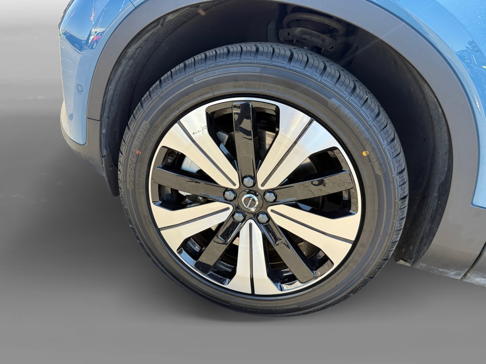 Used 2023 Blue Metallic Volvo Twin Plus image 9