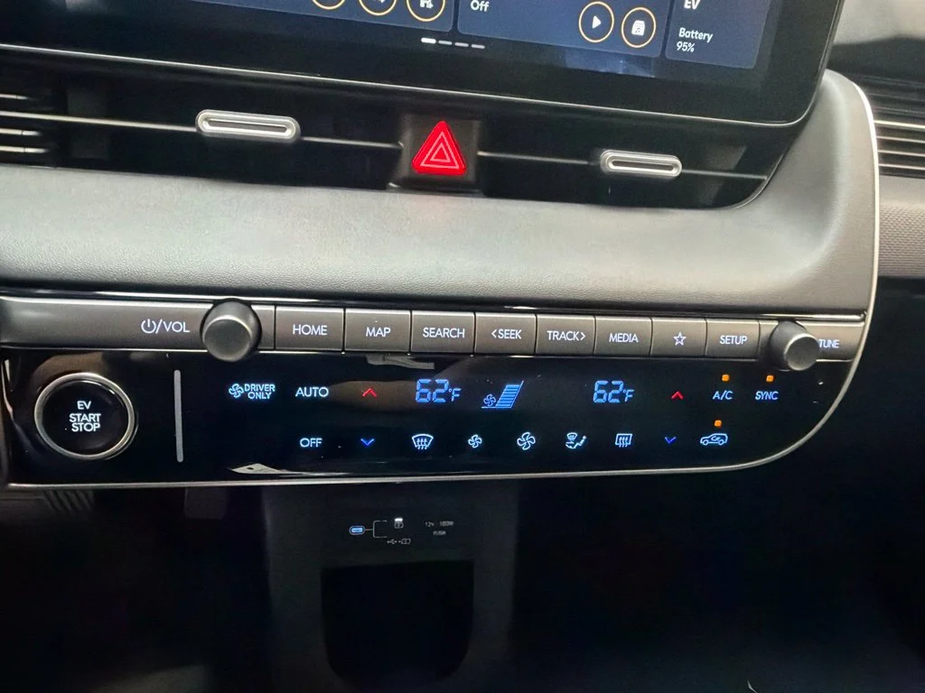 New 2027 Abyss Black Hyundai Limited image 33