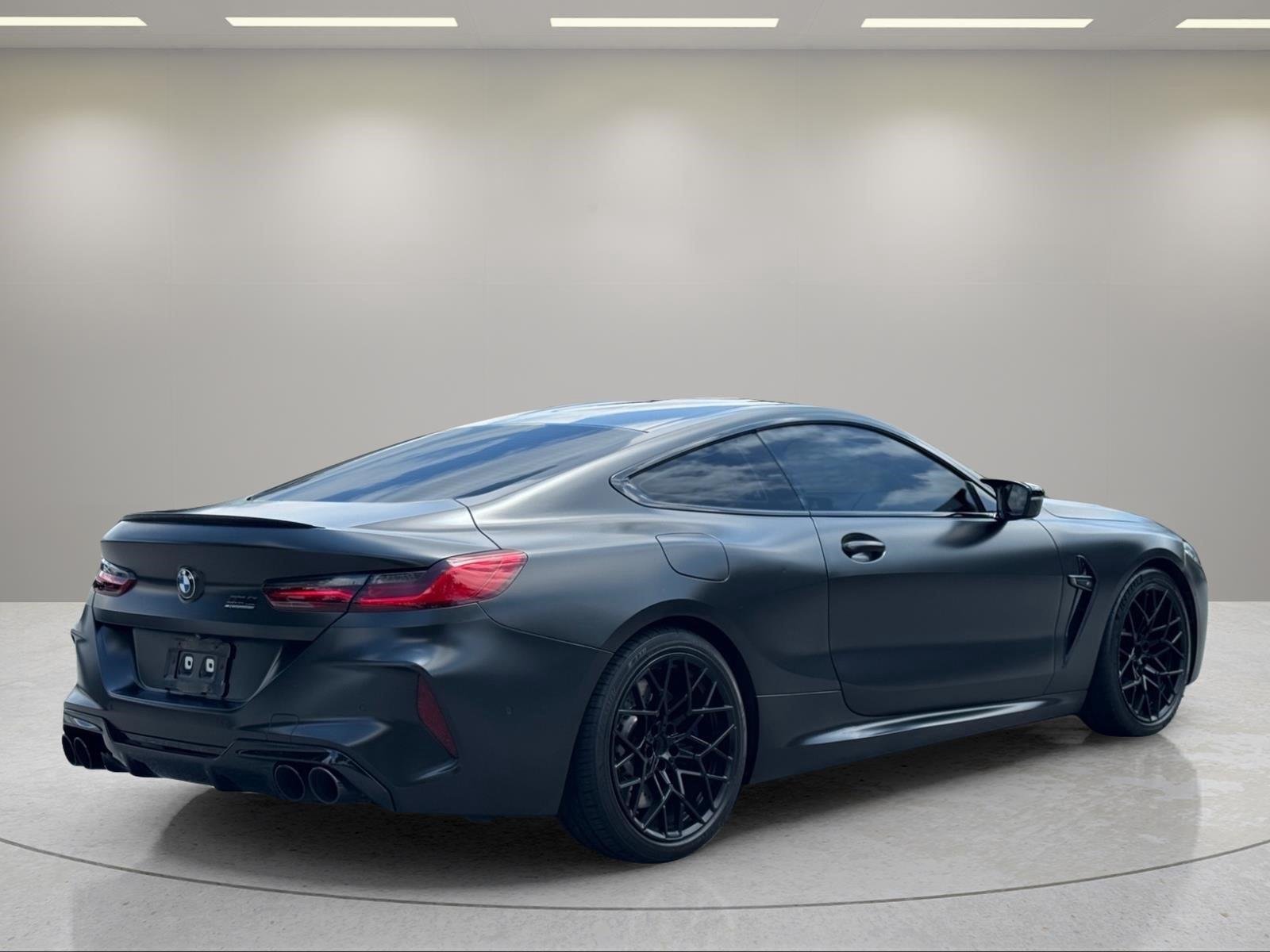 Used 2020 Alpine White BMW Competition image 5