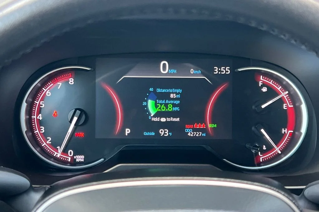 Used 2025 White Toyota XLE image 28