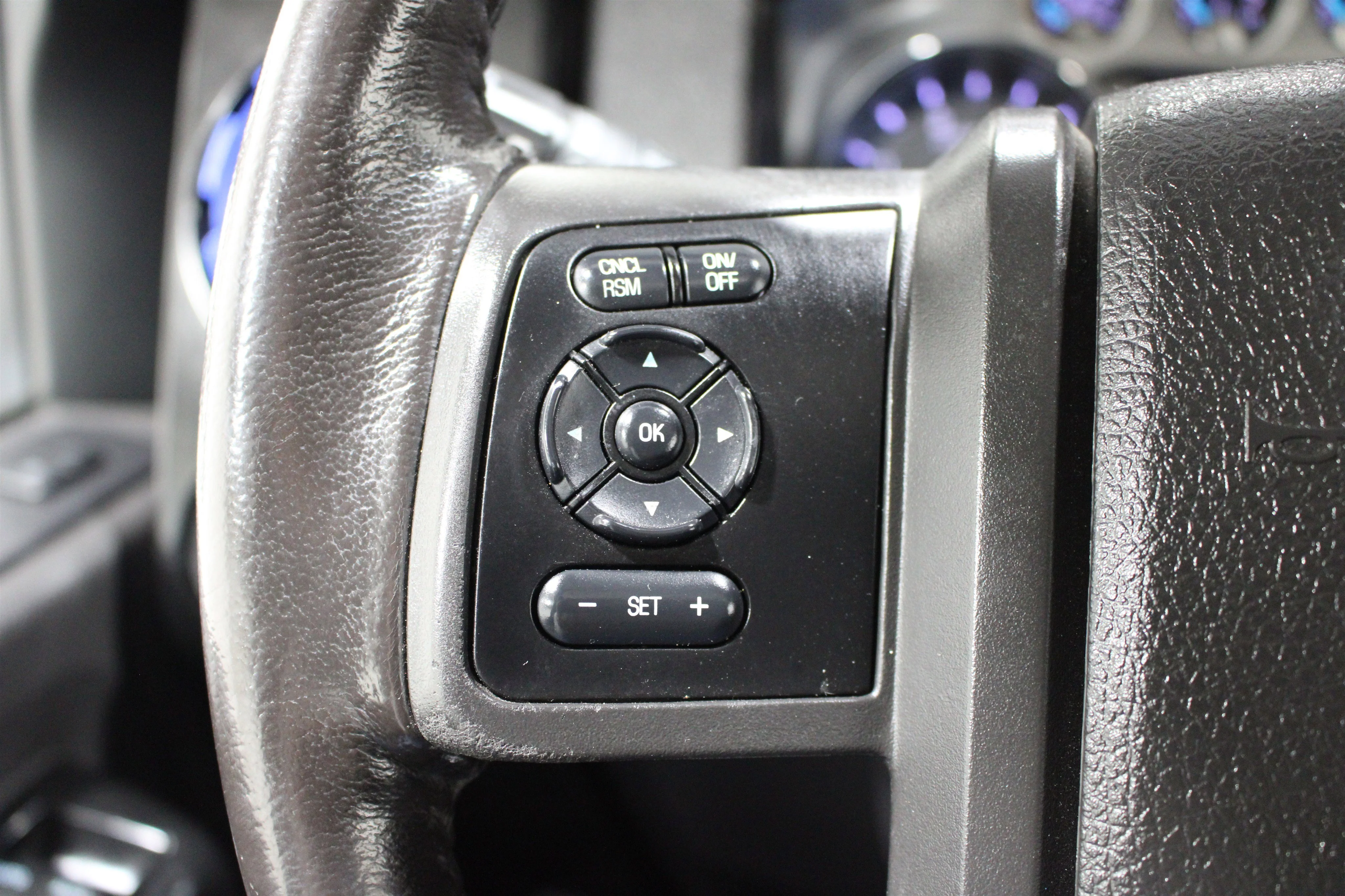 2016 Ford F-350 Super Duty Platinum - Photo 11