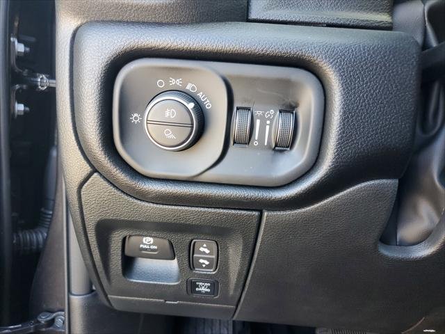 New 2026 Granite Crystal Metallic Clear-Coat Exterior Paint RAM LARAMIE image 50