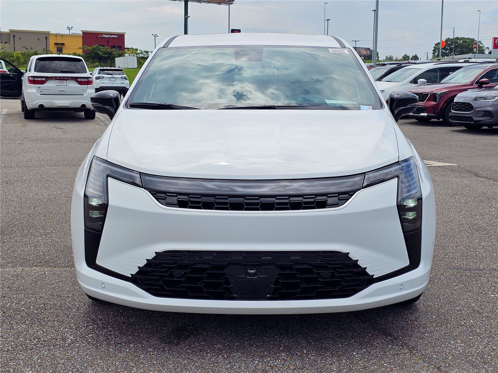 New 2027 Bright White Clearcoat Chrysler Select image 2
