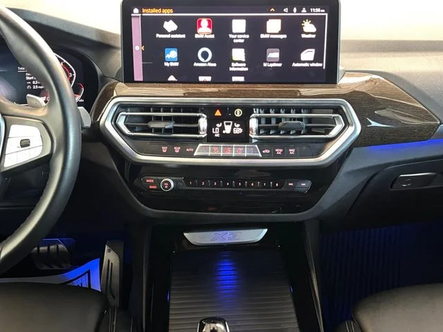 Used 2022 White BMW sDrive30i image 4