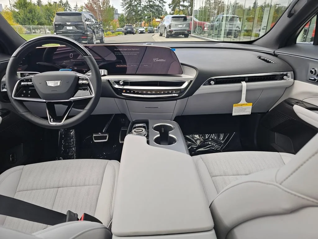New 2027 Vibrant White Tricoat Cadillac Sport image 22