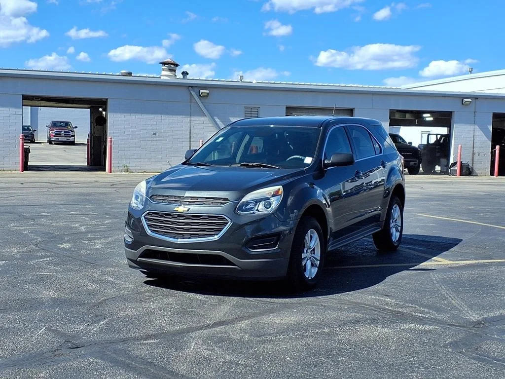 Used 2017 Chevrolet Equinox LS with VIN 2GNALBEK0H1515427 for sale in Kansas City