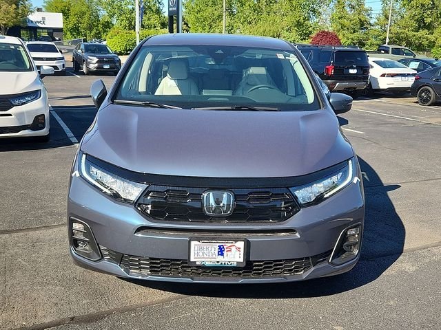 New 2026 Smoke Blue Pearl Honda Touring image 2