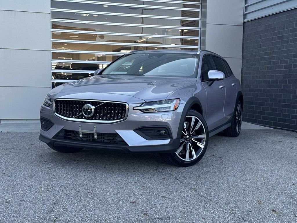 2026 Volvo V60 Cross Country